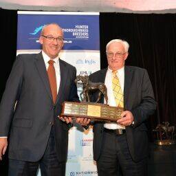 NSW Opposition leader Luke Foley with Mike Thew - recipient of this year's Murray Bain award.