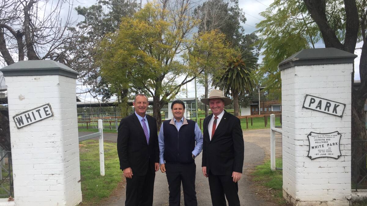 FUNDING: Upper Hunter MP Michael Johnsen, Upper Hunter Shire mayor Wayne Bedggod and Deputy Prime Minister Barnaby Joyce at Scone’s White Park.