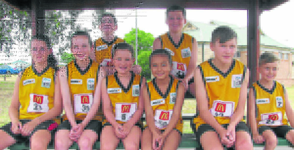 Aberdeen athletes (back) Christel Pennell, Ethan Earl, (front) Isabella Roughan, Kate Lloyd, Makenzi Nelson, Malaki Poa, Corey Lowick and Bronx Geerin at the Hunter Zone Championships on Saturday.
