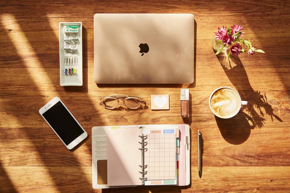 Organise your (working from) home desk