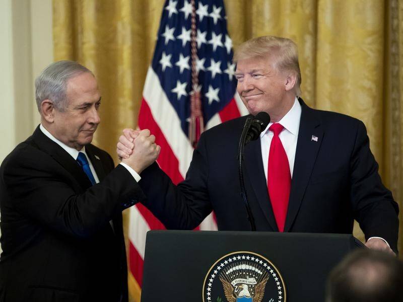 US President Trump (r)and PM of Israel Benjamin Netanyahu at his peace plan announcement.