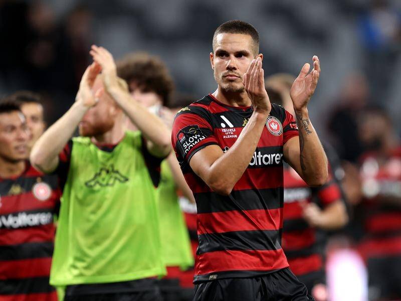 Wanderers' Jack Rodwell applauds the fans after his impressive outing in the draw against the Jets.