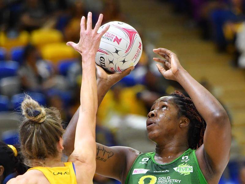 Jhaniele Fowler (r) has been electric for the Fever against the Lightning this Super Netball season.