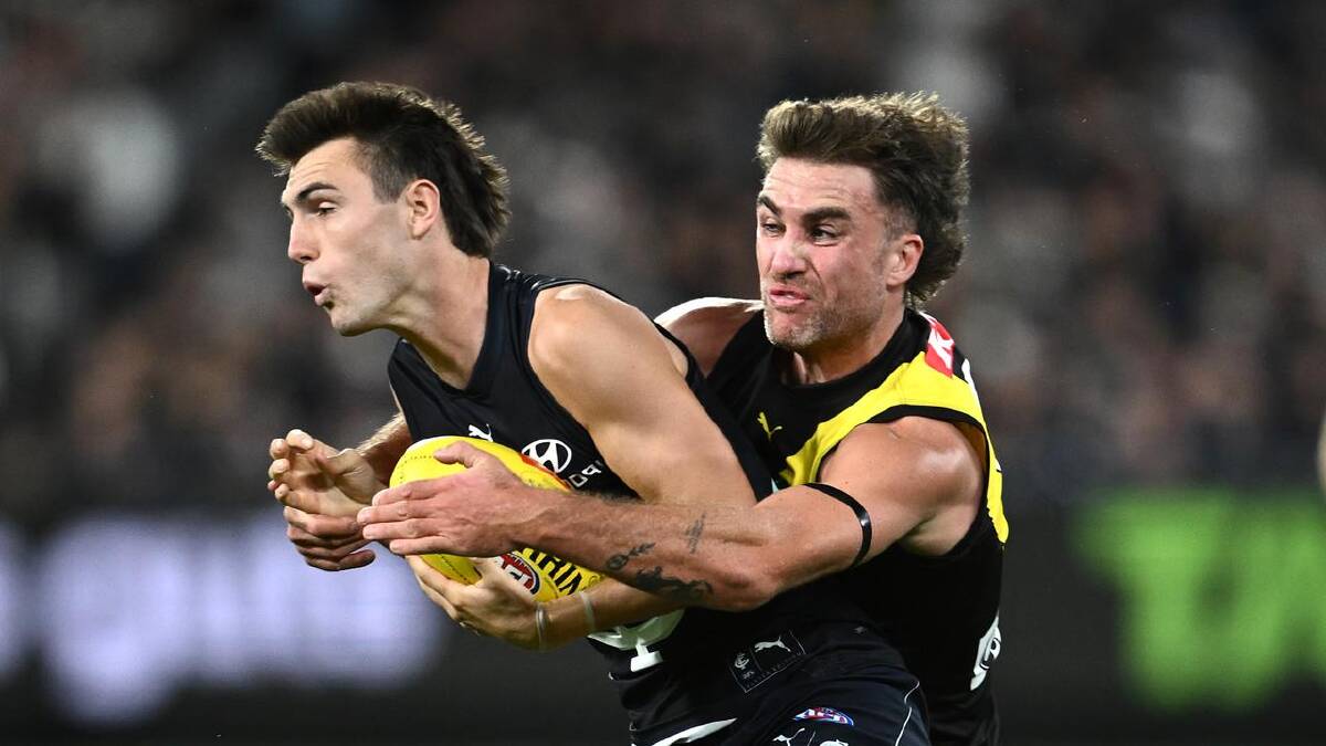 Jagga Smith, on the ball for the Blues, had an outstanding night. (Joel Carrett/AAP PHOTOS)